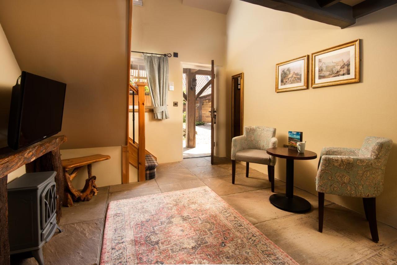 The Stables - The Inn Collection Group วิทบี ภายนอก รูปภาพ