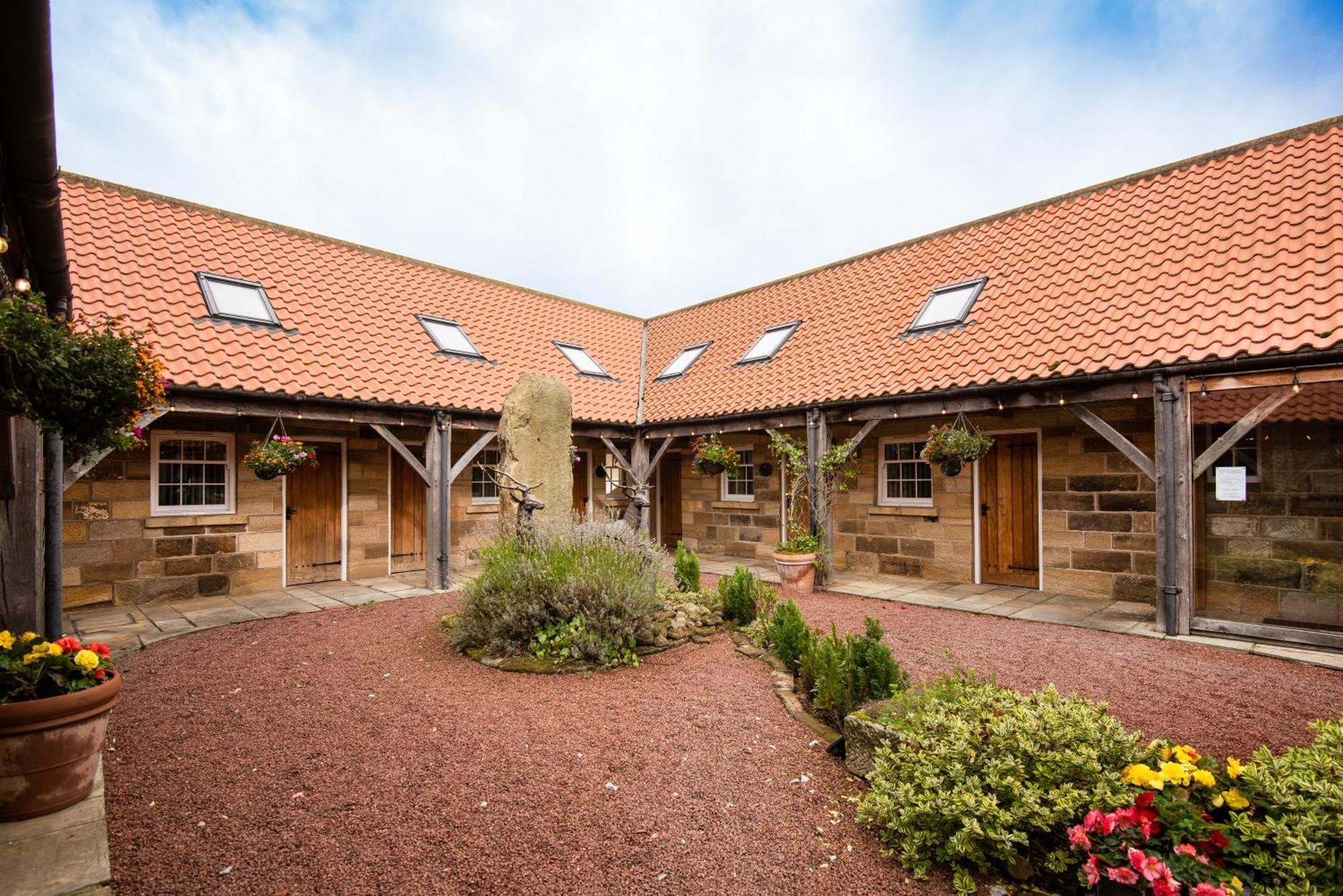 The Stables - The Inn Collection Group วิทบี ภายนอก รูปภาพ